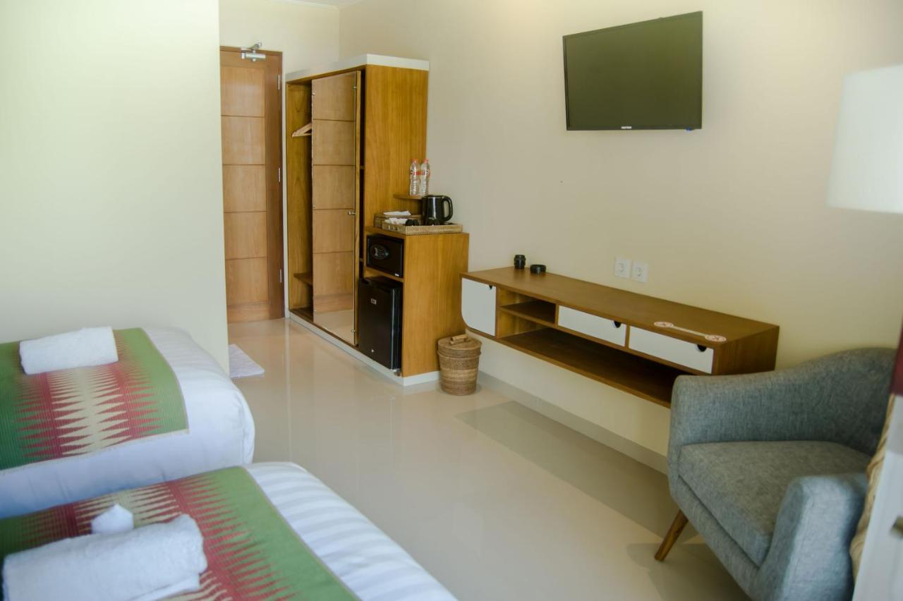 Akatara Hotel Toyapakeh エクステリア 写真